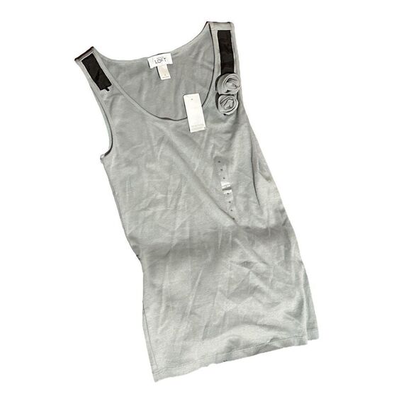 NEW WITH TAGS Loft gray Sleeveless shirt size small - Picture 1 of 3